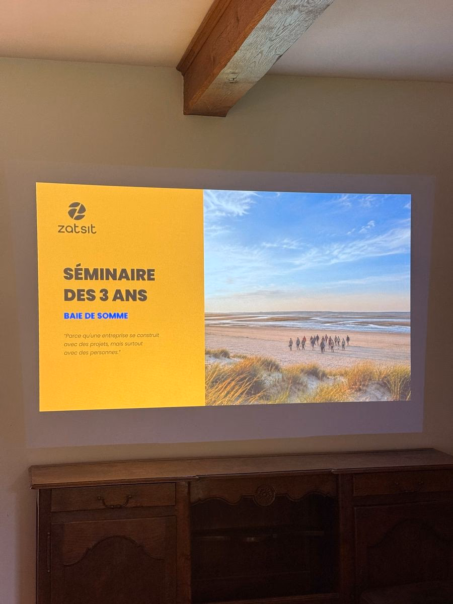 La slide d'ouverture projetée au mur : Séminaire des 3 ans, baie de Somme